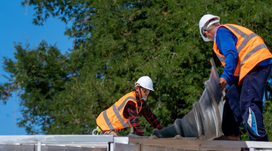 Professional gutter cleaning in Mellenville, NY